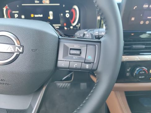 New 2026 Nissan Pathfinder Platinum FWD image 24
