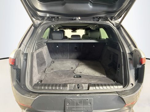 Used 2025 Land Rover Range Rover Sport SE AWD/4WD image 35