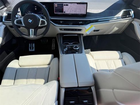 New 2026 BMW X7 M60i image 9