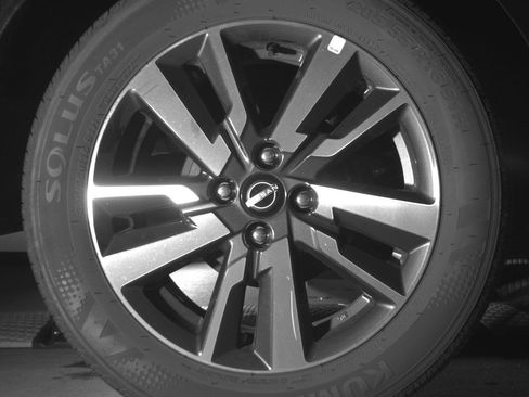 Used 2025 Nissan Versa SV FWD image 18