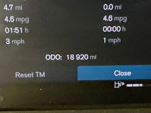 Used 2025 Volvo XC90 B5 Core image 19