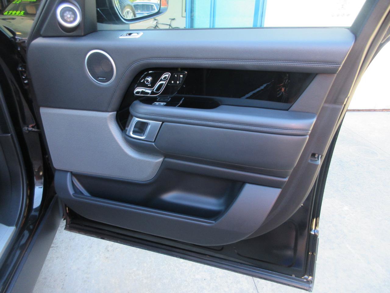 Used 2021 Land Rover Range Rover P525 Westminster Edition LWB AWD/4WD image 23