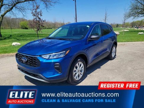 Used 2023 Ford Escape Active AWD/4WD image 4