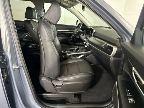 Used 2023 Kia Telluride LX image 28