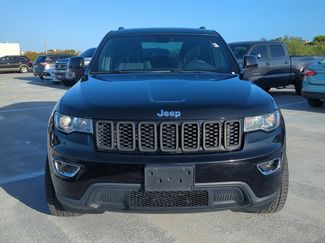 Used 2018 Jeep Grand Cherokee Laredo video 2