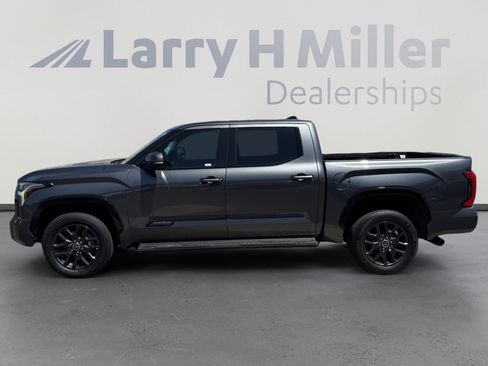 Used 2023 Toyota Tundra Platinum AWD/4WD image 2