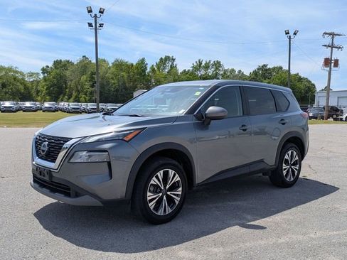 Used 2023 Nissan Rogue SV image 7