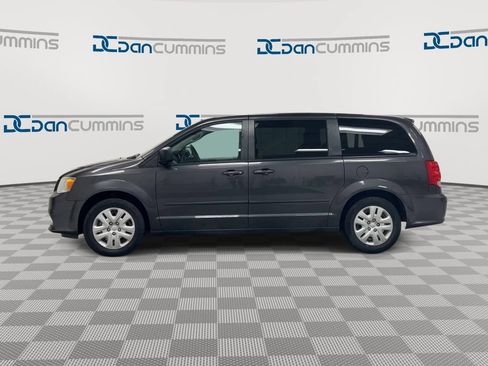Used 2017 Dodge Grand Caravan SE w/ Power Window Group FWD image 5