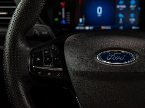 Used 2023 Ford Escape ST-Line FWD image 22