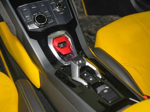 Used 2015 Lamborghini Huracan LP 610-4 AWD/4WD image 39