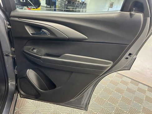 Used 2021 Chevrolet TrailBlazer RS w/ Sun and Liftgate Package FWD image 13