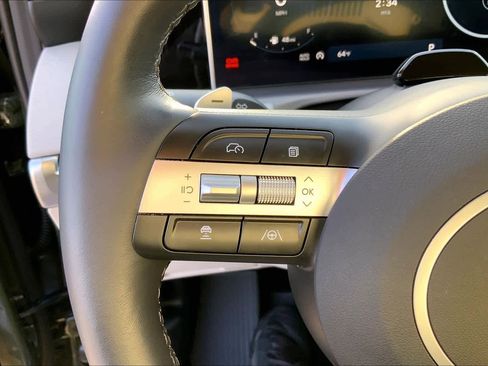 Used 2025 Hyundai Tucson Limited image 23