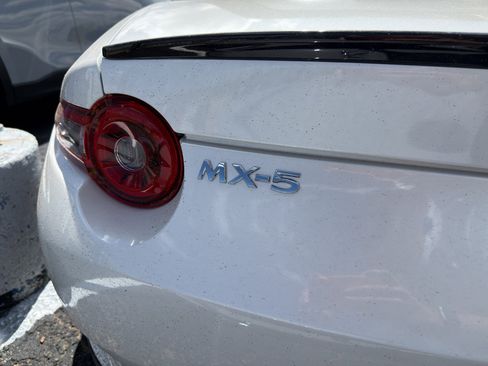New 2026 MAZDA MX-5 Miata Club w/ Appearance Package RWD image 7