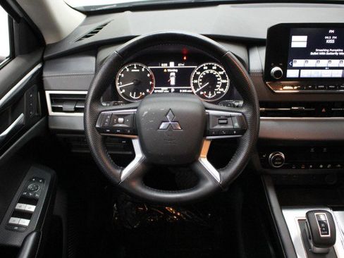 Used 2022 Mitsubishi Outlander SEL image 25