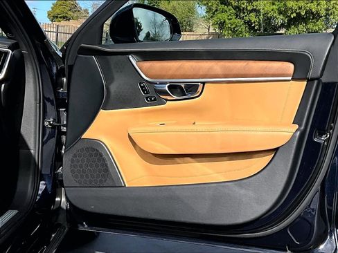 Used 2017 Volvo S90 T6 Inscription w/ Vision Package image 27