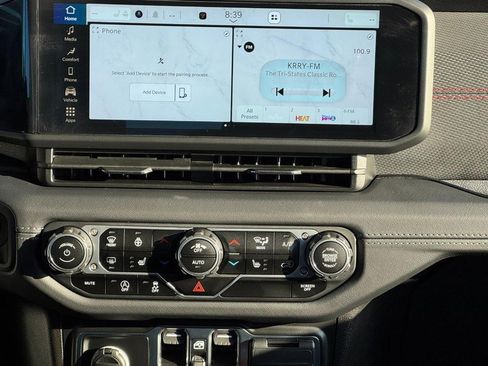 Used 2025 Jeep Wrangler Unlimited Rubicon image 13