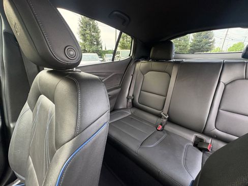 Used 2025 Buick Envista Sport Touring image 38