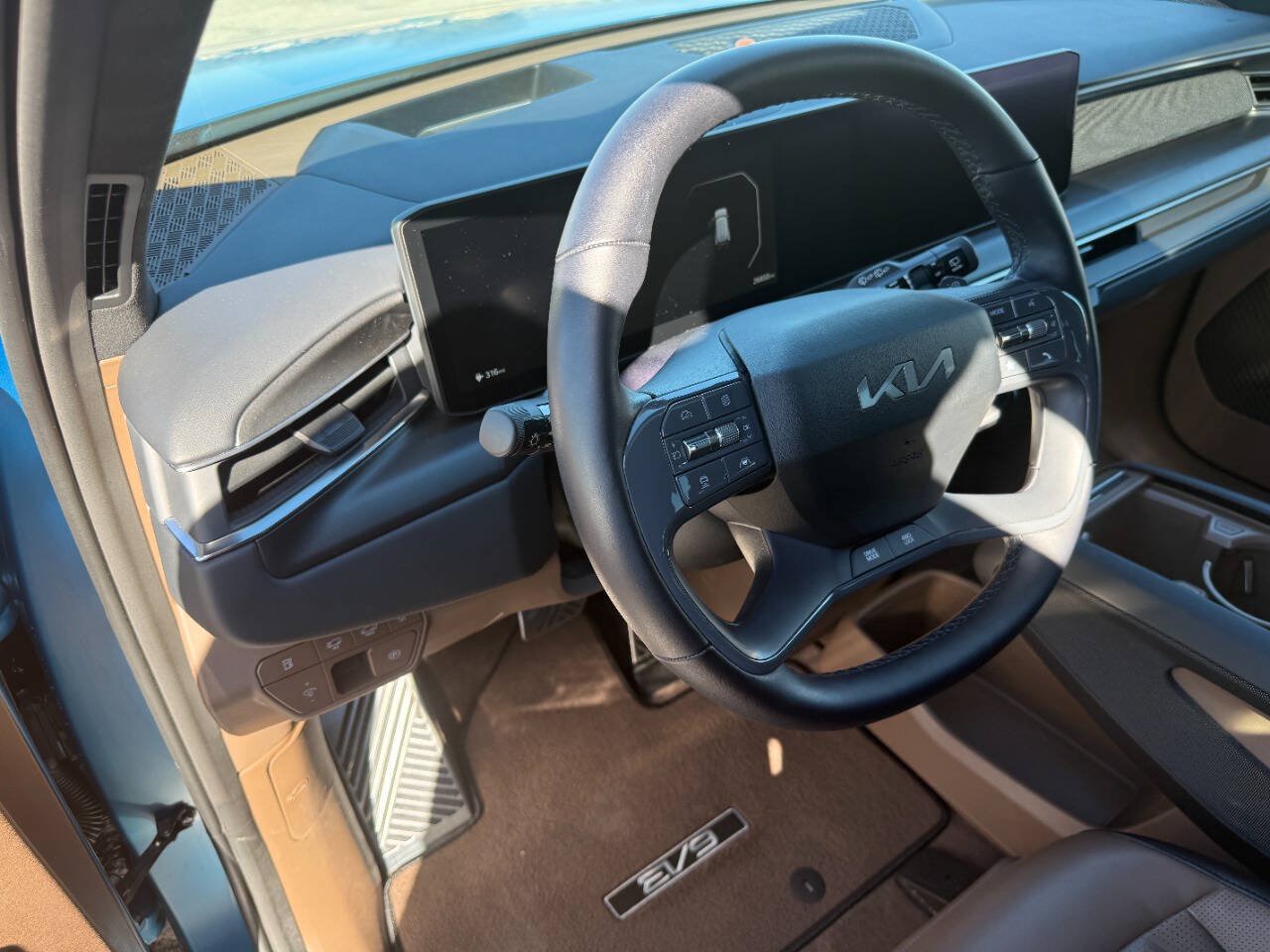 Used 2024 Kia EV9 GT-Line AWD/4WD image 28
