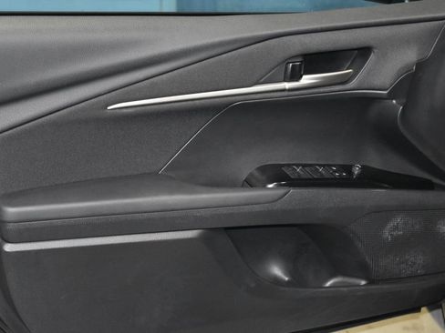 Used 2025 Toyota Camry LE image 4