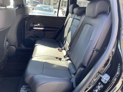 Certified 2025 Mercedes-Benz GLB 250 image 39