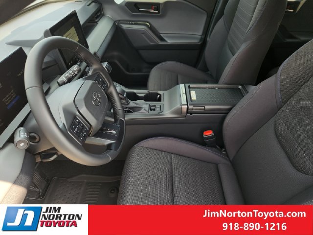 Used 2026 Toyota RAV4 SE AWD/4WD image 13