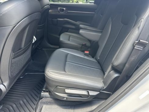 Used 2025 Kia Sorento EX w/ Panoramic Sunroof Package AWD/4WD image 26