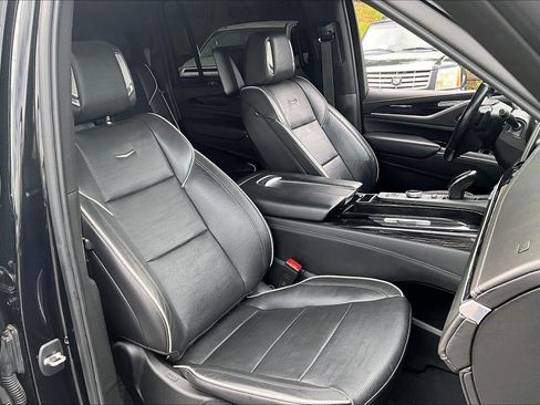 Used 2021 Cadillac Escalade ESV Sport w/ Driver Assist Tech Package AWD/4WD image 7