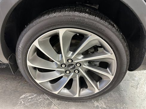 Used 2022 Lincoln Nautilus Reserve w/ Equipment Group 201A image 36