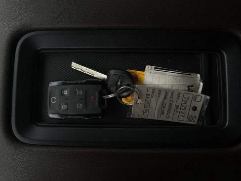 Used 2019 Chevrolet Tahoe LT RWD image 17