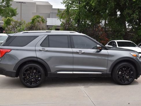 Used 2023 Ford Explorer Platinum w/ Technology Package RWD image 6