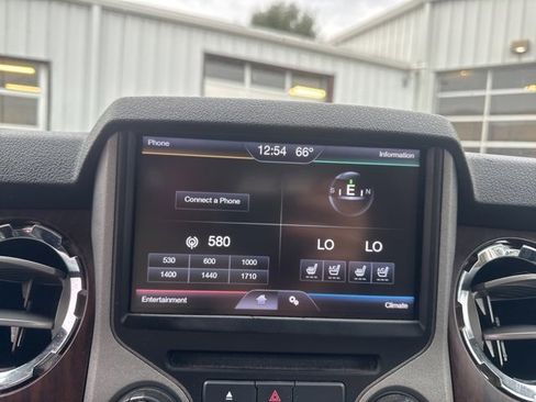 Used 2013 Ford F250 Lariat w/ Chrome Pkg image 16