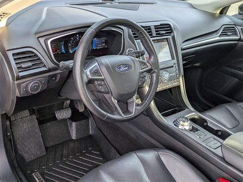 Used 2019 Ford Fusion Titanium image 15