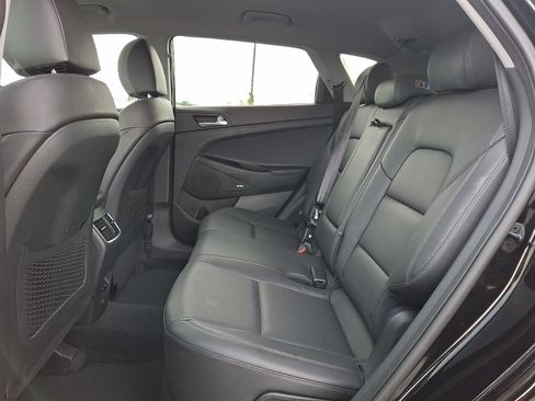 Used 2021 Hyundai Tucson Limited FWD image 11