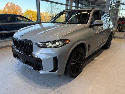 New 2026 BMW X5 xDrive40i w/ M Sport Package image 3