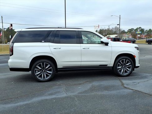 Used 2021 Cadillac Escalade Sport Platinum w/ LPO, Floor Liner Package image 21