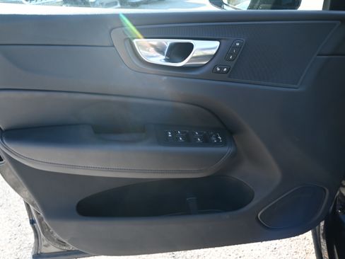 Used 2025 Volvo XC60 B5 Plus w/ Climate Package image 28