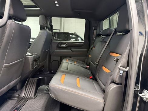 Used 2025 GMC Sierra 2500 AT4 w/ AT4 Premium Plus Package AWD/4WD image 25