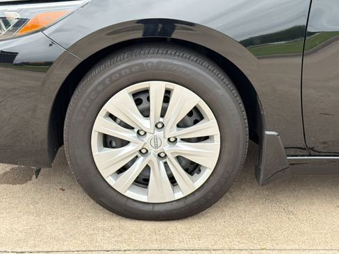 Used 2025 Nissan Sentra S FWD image 12