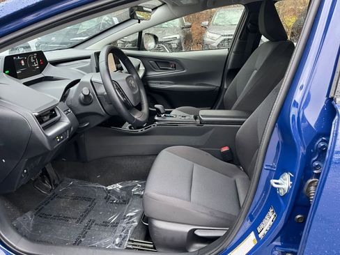 Used 2025 Toyota Prius LE image 21