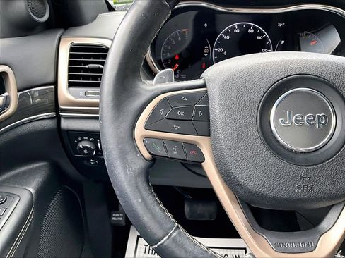 Used 2014 Jeep Grand Cherokee Overland image 15
