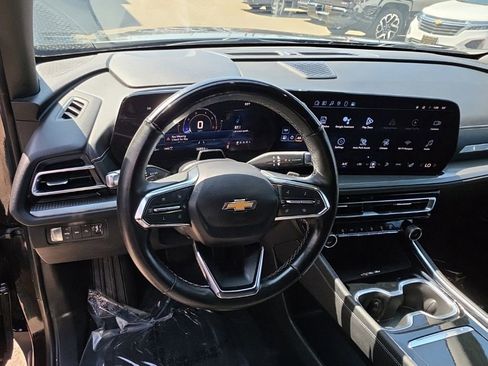 Used 2024 Chevrolet Traverse LT w/ Enhanced Driving Package image 10