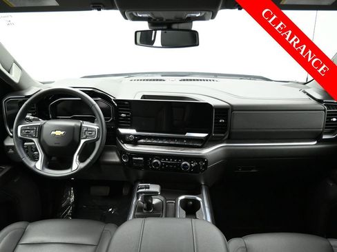 Used 2024 Chevrolet Silverado 1500 LTZ AWD/4WD image 17