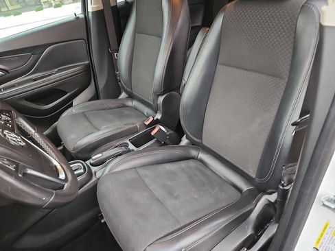 Used 2020 Buick Encore Preferred image 16