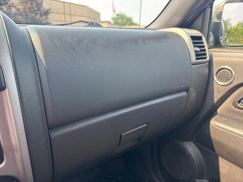 Used 2011 Chevrolet Colorado LT AWD/4WD image 19