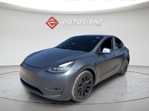 Used 2021 Tesla Model Y Long Range AWD/4WD image 1
