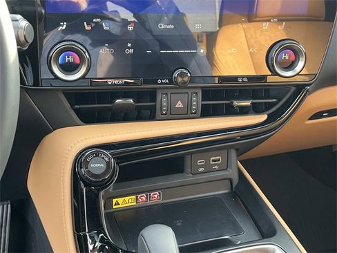 Used 2025 Lexus NX 350h AWD w/ Accessory Package (2T) image 31