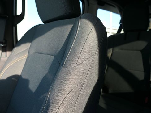 Used 2025 Jeep Wrangler Unlimited Sahara image 14