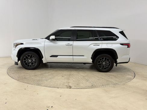 Used 2024 Toyota Sequoia Platinum AWD/4WD image 2