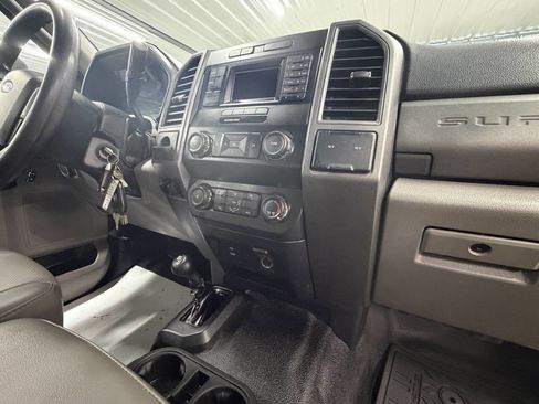 Used 2019 Ford F450 XL w/ Power Equipment Group image 41