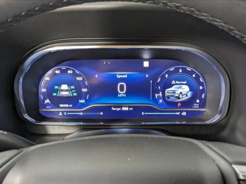 Used 2023 Chevrolet Suburban Premier RWD image 29